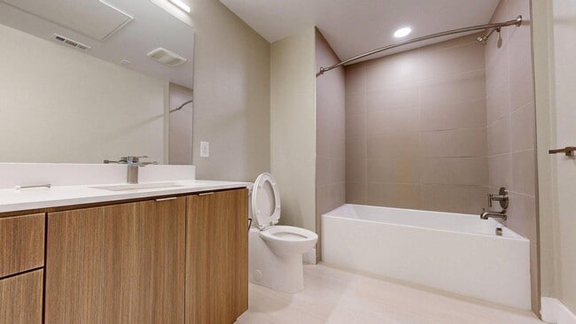 Interior Photo - Griffis Platinum Triangle