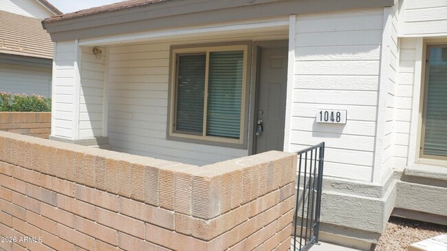 Building Photo - 2201 N Comanche Dr