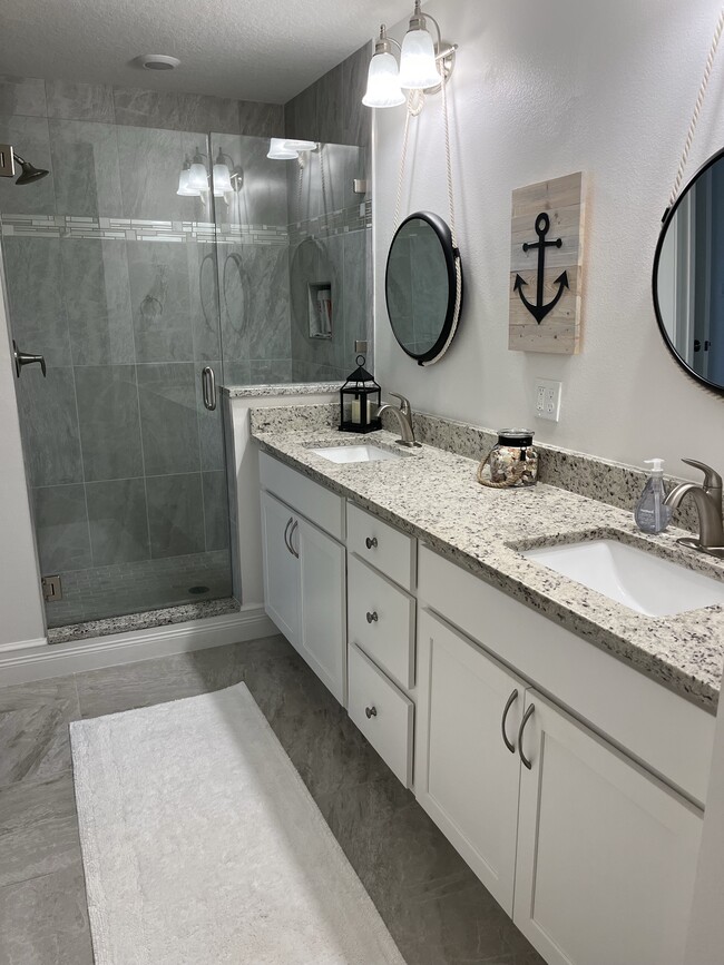 master bath - 799 Sterthaus Dr