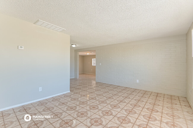 Building Photo - 8270 E Nicaragua Dr