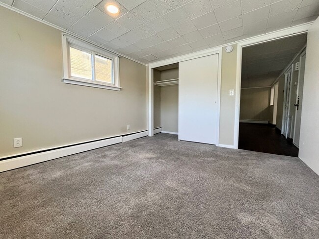 Building Photo - 2676 Sheridan Dr