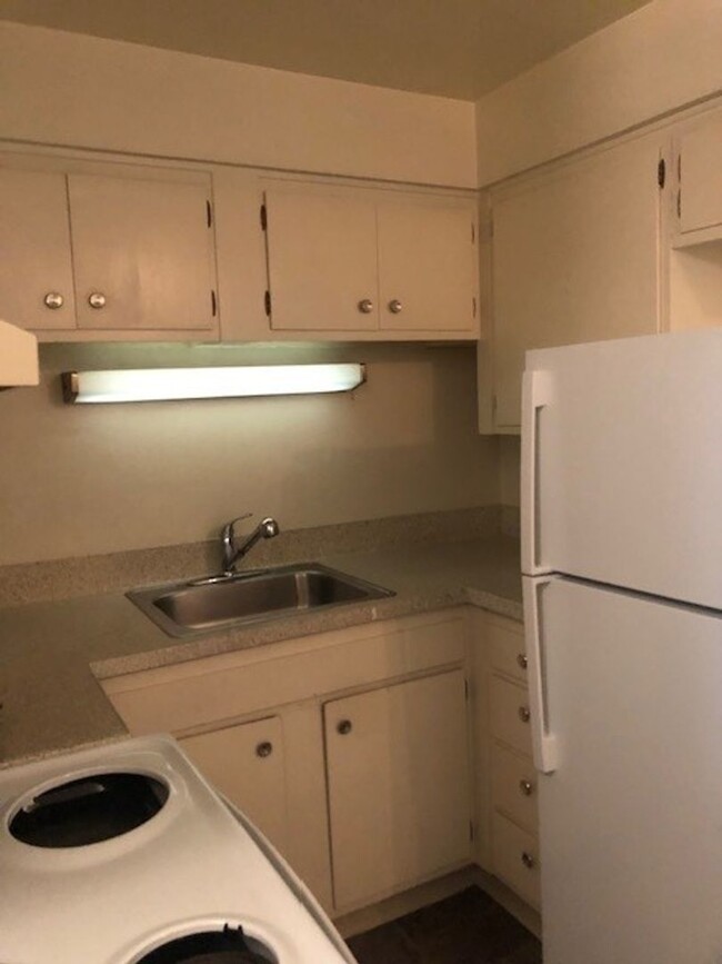Interior Photo - Lee Sandpoint