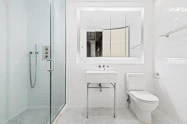 Building Photo - 16 W 19th St