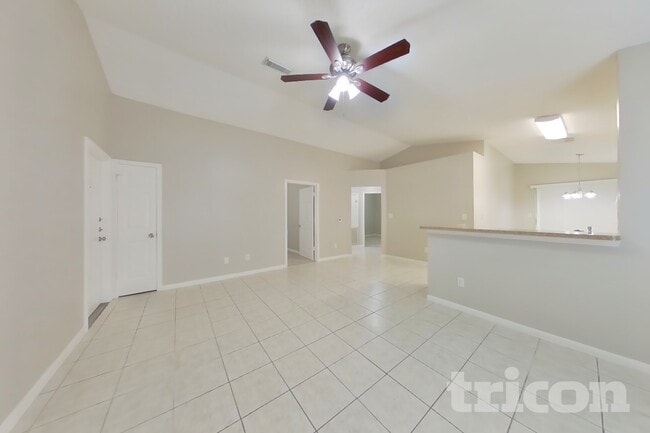 Building Photo - 3215 Boynton Dr