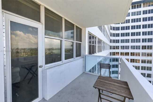 Foto del edificio - 7441 Wayne Ave