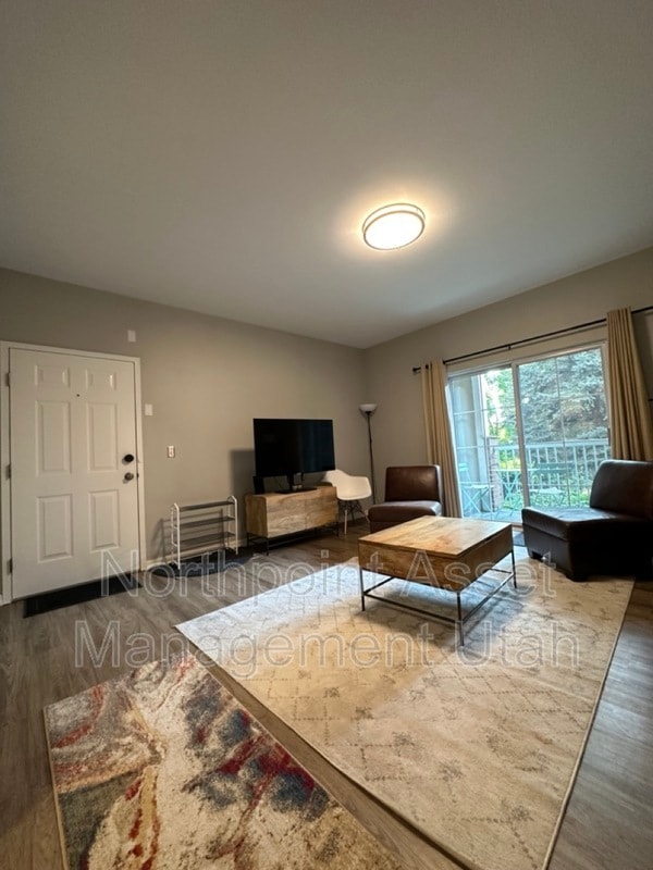 Building Photo - 150 S 800 E