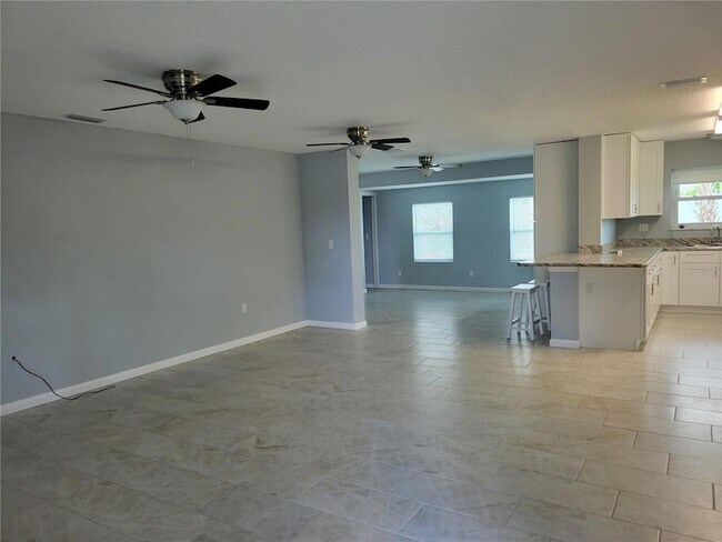 Foto del edificio - 714 Cypress Pl
