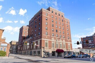 Building Photo - 145 W Broad St