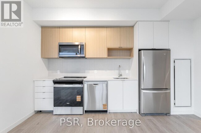 Building Photo - 4365 Bloor St W