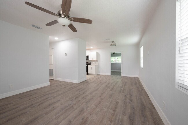 Foto del edificio - 4810 Shoshone St