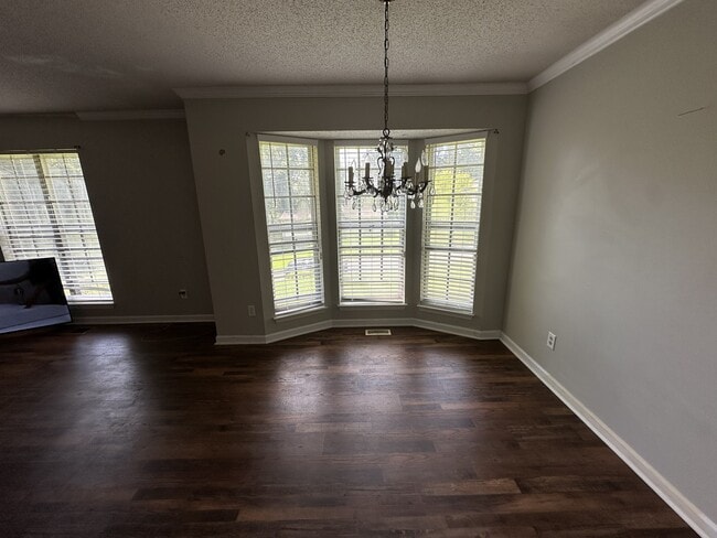 Building Photo - 720 Cedar Cone Cir