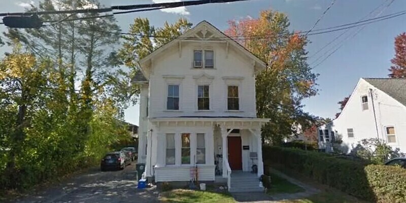 Primary Photo - 10-12 Judson Place