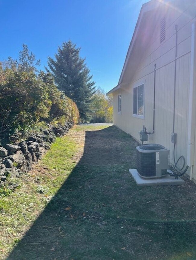 Foto del edificio - Beautiful 3 Bed 1 Bath in Bonanza