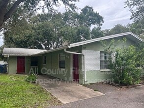 Building Photo - 914 Lake Palms Dr