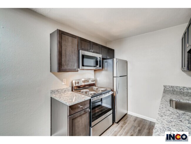 Foto del edificio - 3670 S Lowell Blvd