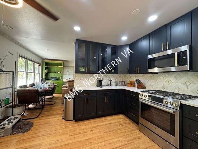 Building Photo - 6413 Berkshire Dr