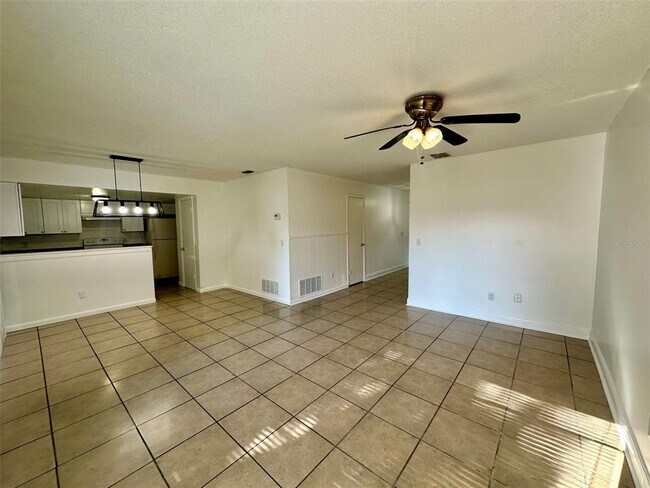 Building Photo - 3709 Trianon Dr