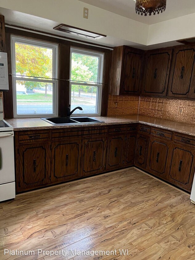 2 br, 1 bath House 924 N 5th Ave House Rental in Wausau, WI