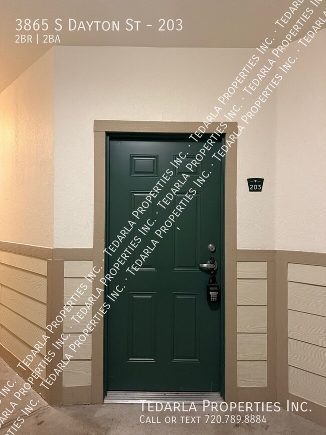 Foto del edificio - 3865 S Dayton St