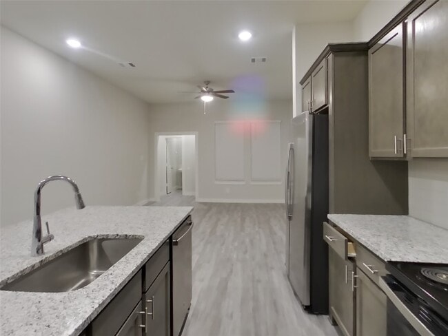 Foto del edificio - 9835 Willow Creek Commerce Dr