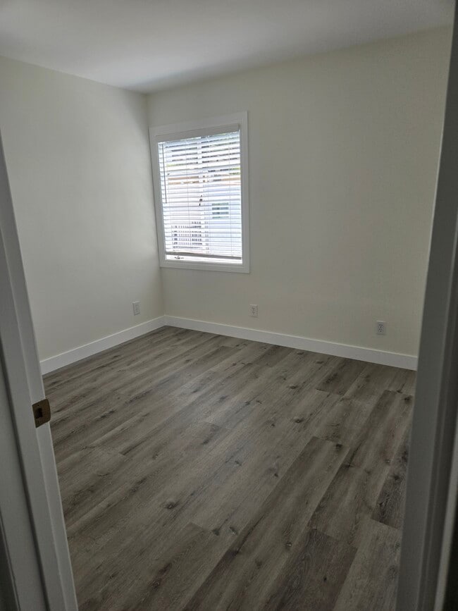 Bedroom - 2632 St George St