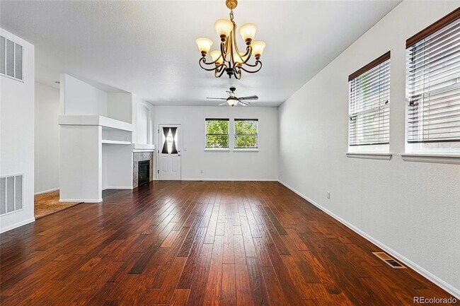 Foto del edificio - Spacious 4BR House in Aurora