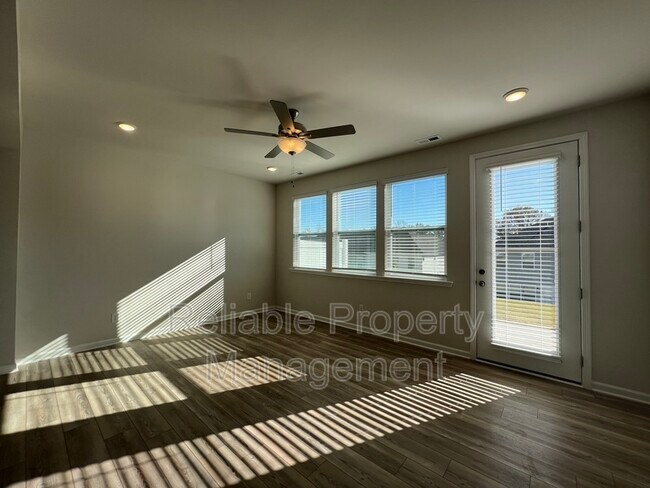 Building Photo - 159 Lennei Ln