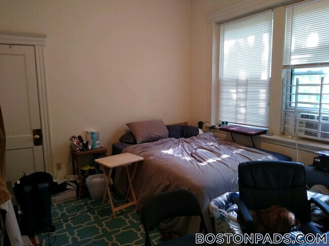 Foto del edificio - 124 Peterborough St