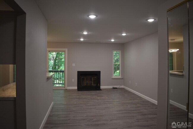 Building Photo - 7222 Elm Ct