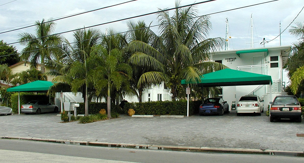 Vista al edificio - 308-312 W Hendricks Is