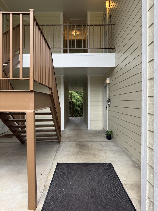 Foto del edificio - 513 Meadowland Ct