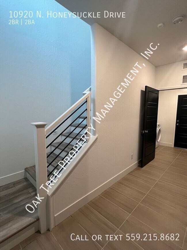 Foto del edificio - 10920 N Honeysuckle Dr