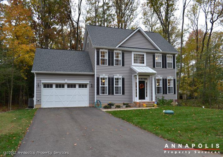 Primary Photo - 1405 James Way