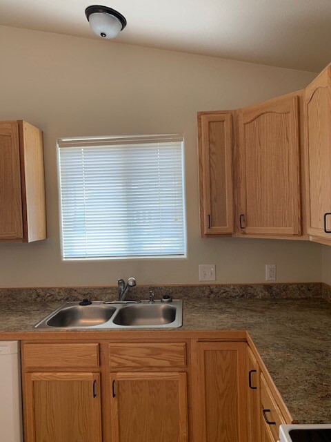 Foto del edificio - 3313 Champion Dr