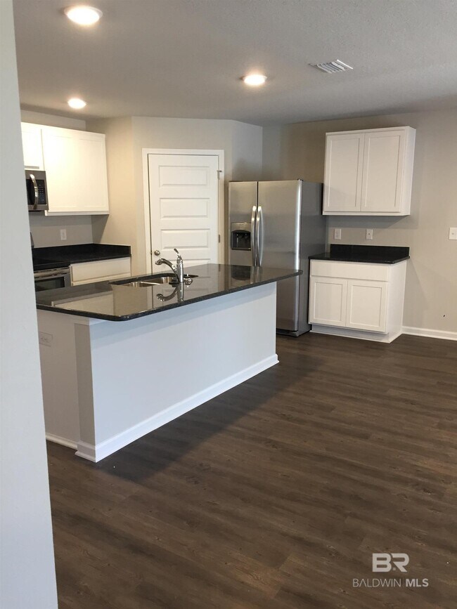 Building Photo - 8290 Irwin Loop