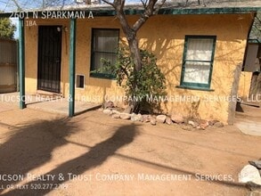 Building Photo - 2601 N Sparkman Blvd