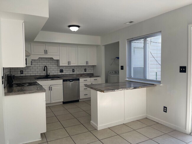 Foto del edificio - 3 bedroom 2.5 bathrooms