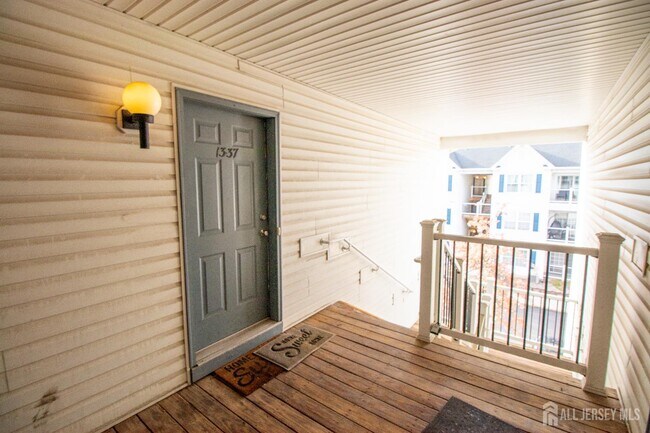 Foto del edificio - 1337 Waterford Dr