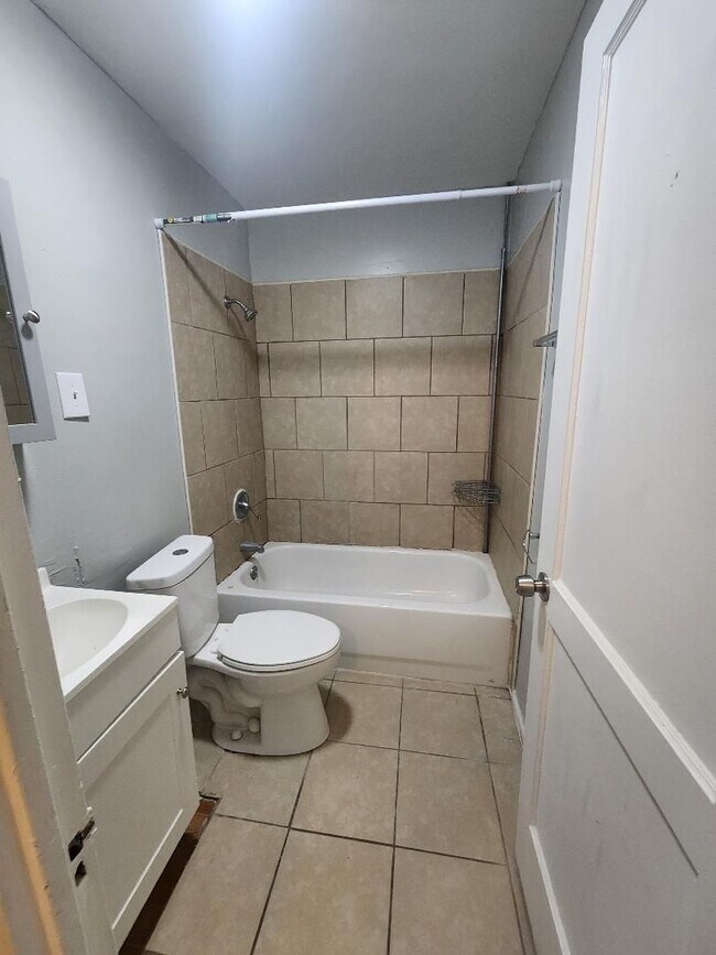 Building Photo - Eastside Three Bedroom Single Family Home ...