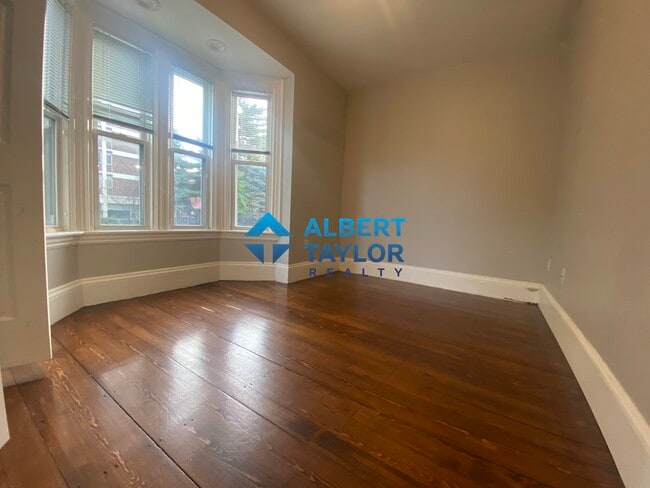 Building Photo - 1568 Tremont St