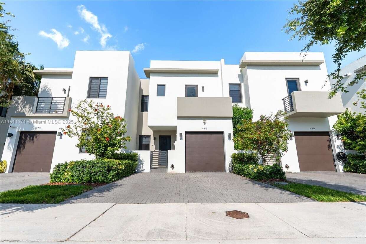 Primary Photo - 481 SW 91st Ct