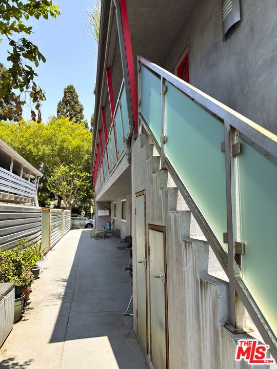 Foto del edificio - 3429 Caroline Ave