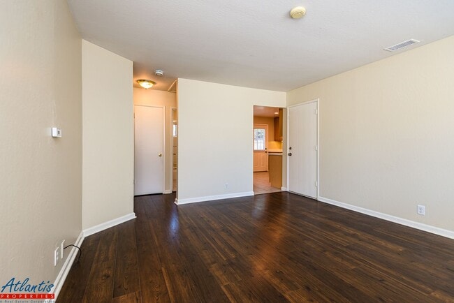 Photo - Colombo 4466-4468 Apartment