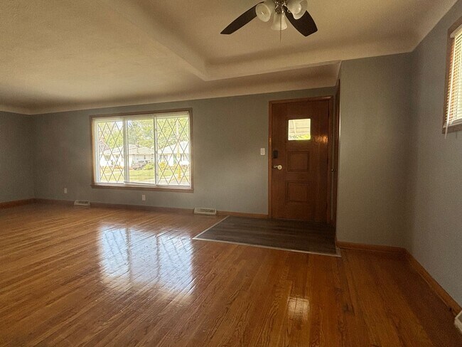 Foto del edificio - 3 Bedroom Updated Ranch