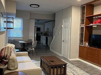 Foto del edificio - 1525 William St