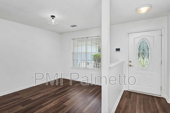 Building Photo - 212 Brookstone Way