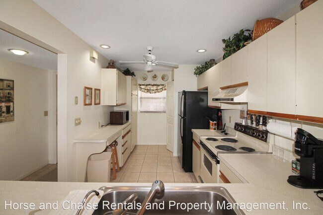 Foto del edificio - 2 br, 2 bath House - 762 Village Circle #215