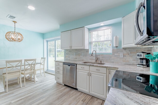 Photo - 601 Rheims Way House