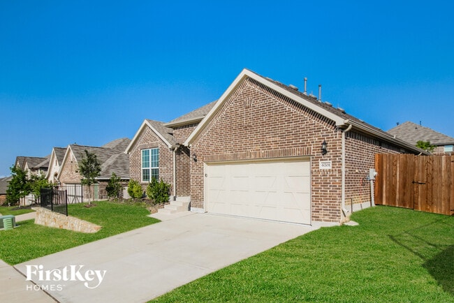 Building Photo - 6701 Cedarhurst Ct