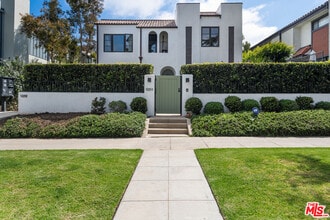 Building Photo - 930 Lincoln Blvd